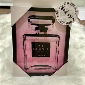CHANEL Nº5 framed